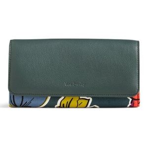 Vera Bradley Audrey Wallet *BRAND NEW WITH TAGS*